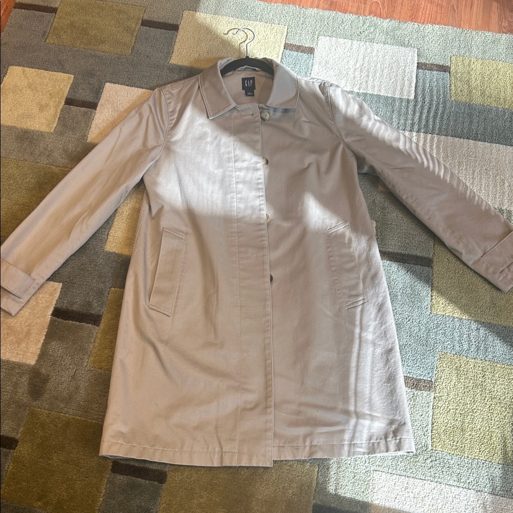 GAP Classic Beige Trench Coat